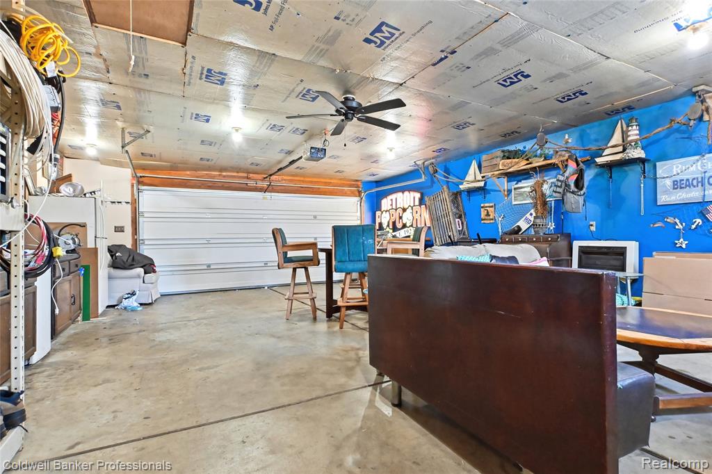 4904 Lake Grove Drive, White Lake, MI 48383 — Photo 28