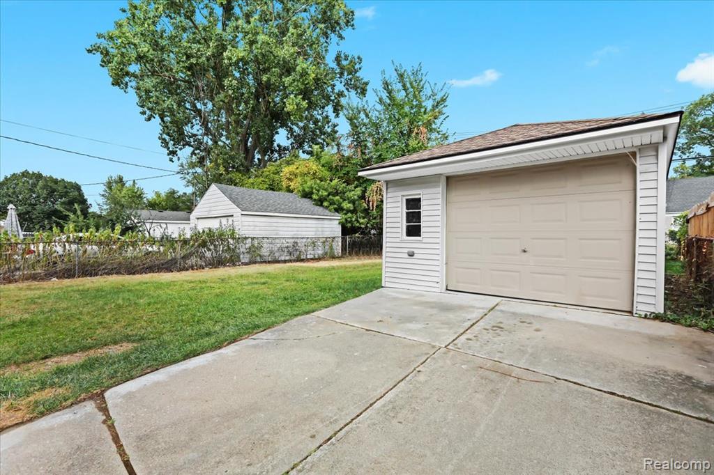 9636 Fenton Avenue, Redford, MI 48239 — Photo 19