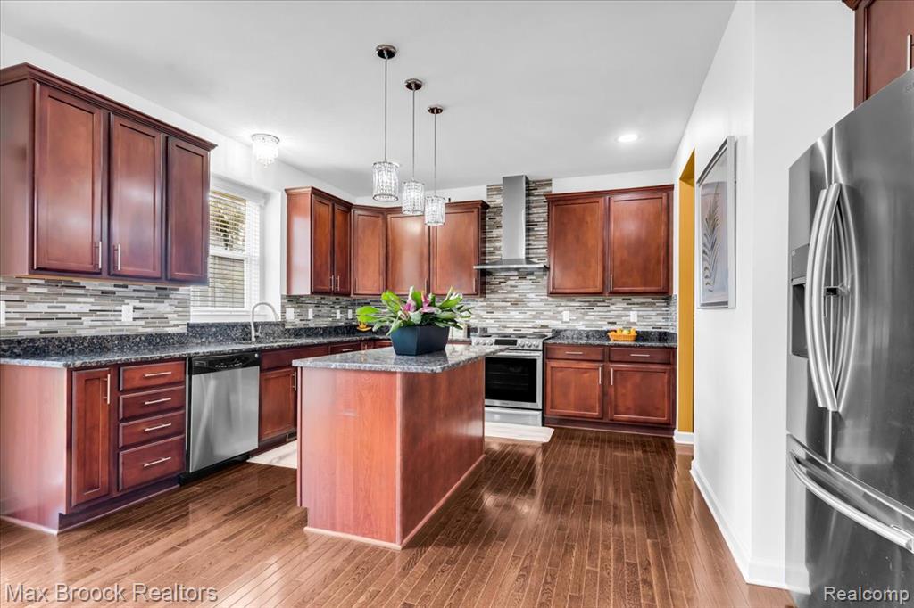 27023 Ladbroke Street, Novi, MI — Photo 10