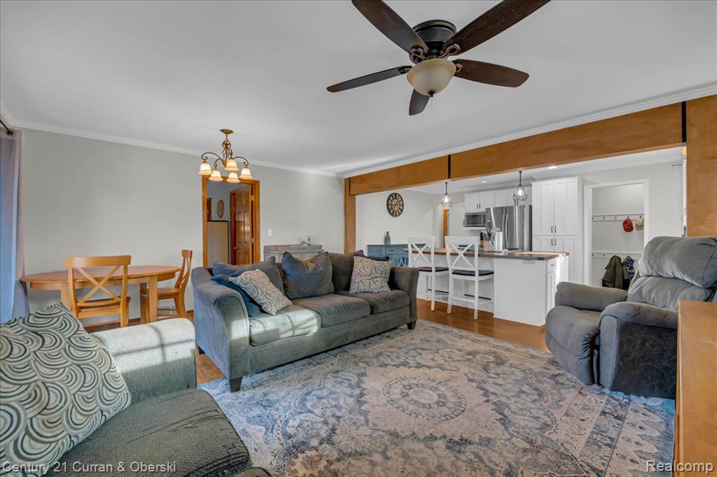 9061 Oporto Street, Livonia, MI 48150 — Photo 10