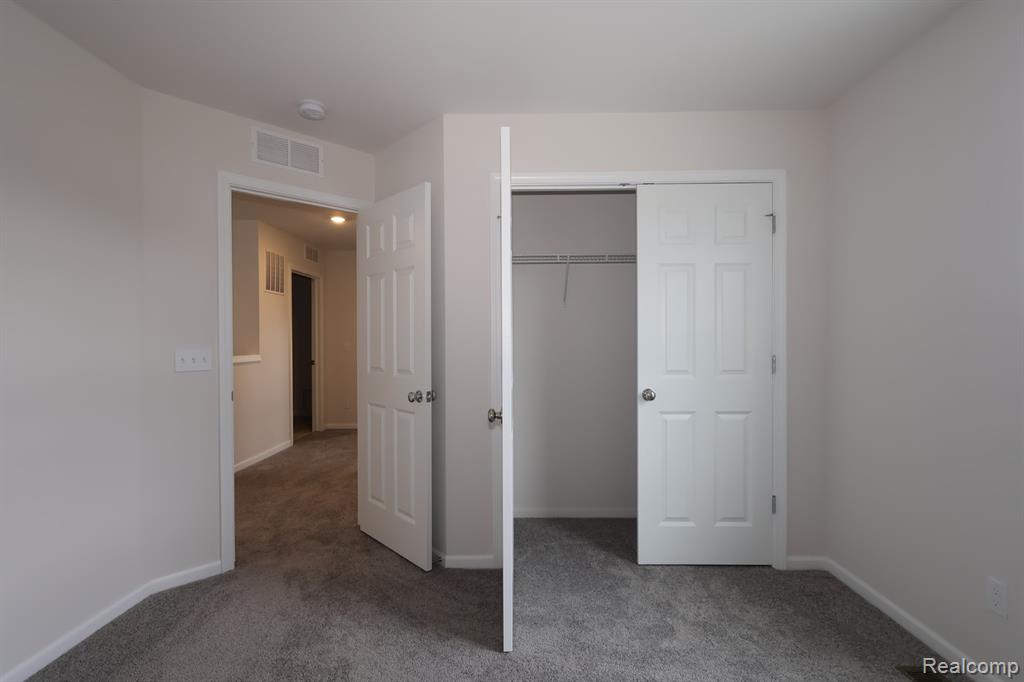 395 EDGE BROOK Drive, Holly, MI 48442 — Photo 26