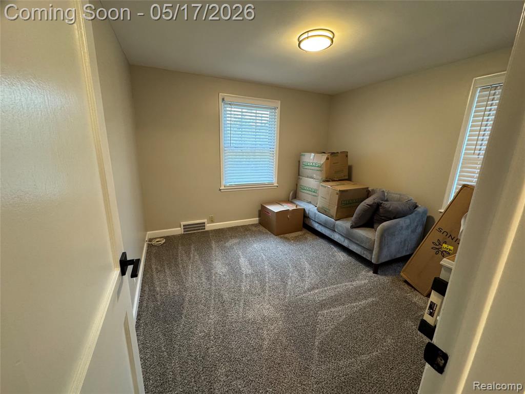 19242 Raymond Street, Grosse Pointe Woods, MI 48236 — Photo 18