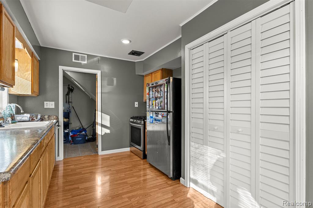 4494 Huron Street, Dearborn Heights, MI 48125 — Photo 12