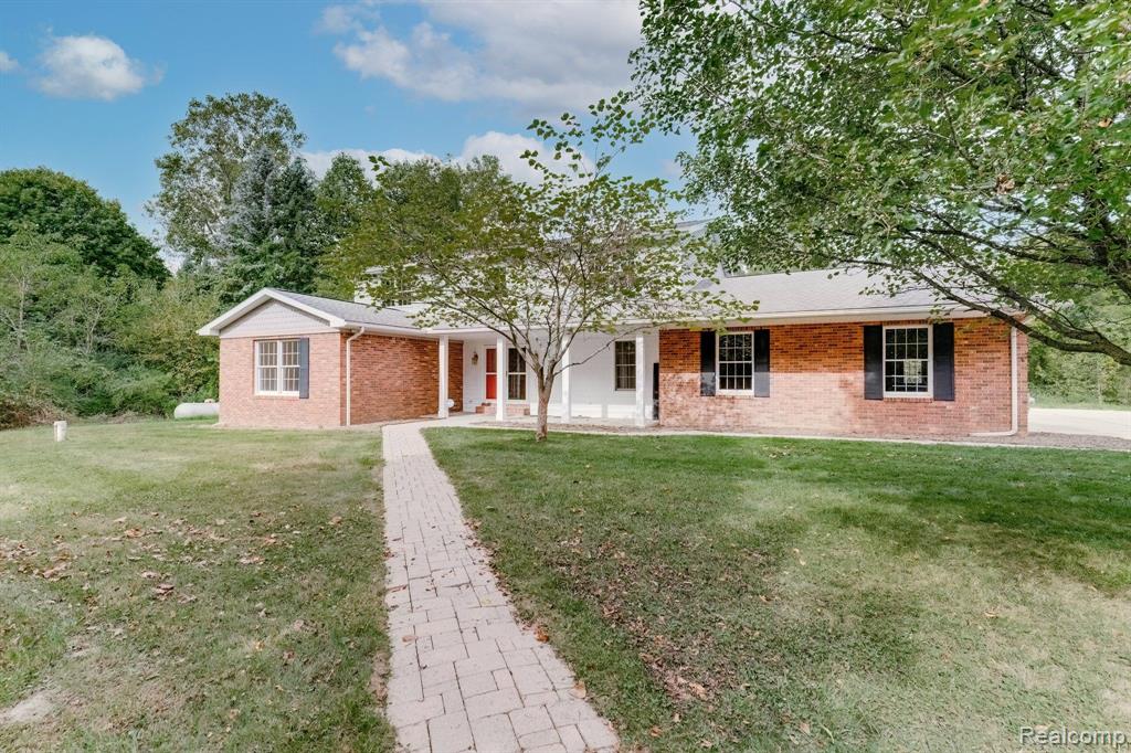 4216 Meadow Pond Lane, Metamora, MI 48455 — Photo 3
