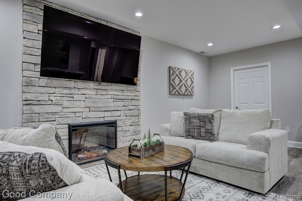55575 HOGAN Drive, Macomb, MI 48042 — Photo 62