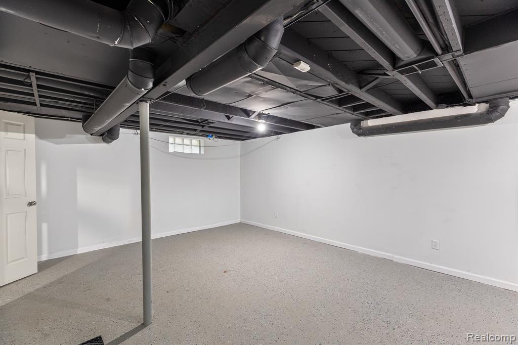 8610 Auburn Street, Detroit, MI 48228 — Photo 16