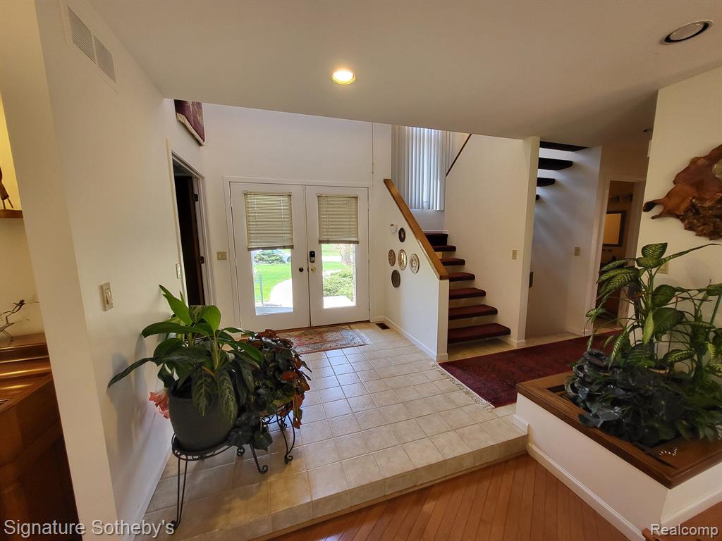 6358 TIMBERWOOD S, West Bloomfield, MI — Photo 45