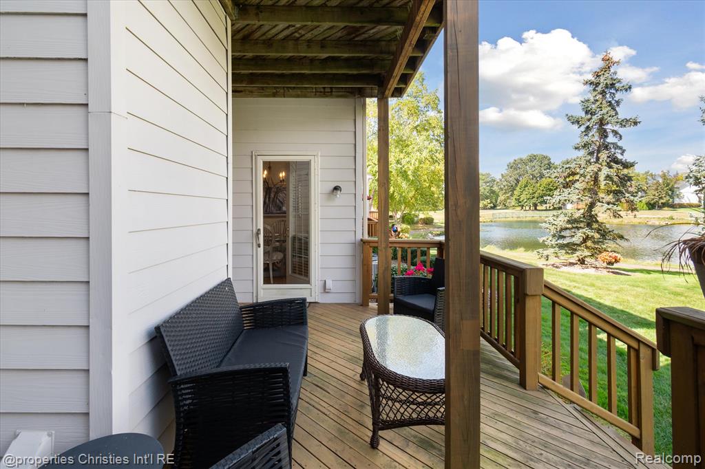 39510 Edgewater Drive, 100, Northville, MI 48168 — Photo 39