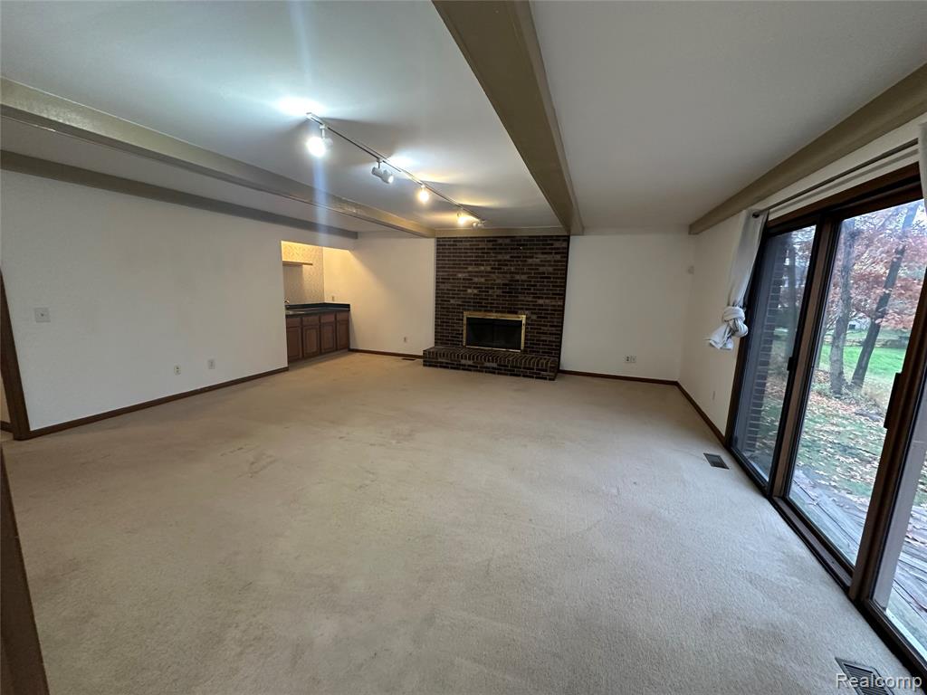 6473 Red Oak Drive, Troy, MI 48098 — Photo 11
