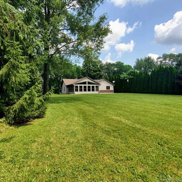 6380 E Pierson Rd Road, Flint, MI 48506 — Photo 5