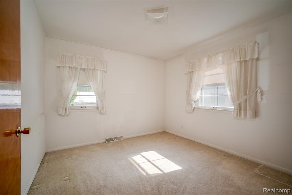 4120 Baybrook Drive, Waterford, MI 48329 — Photo 10