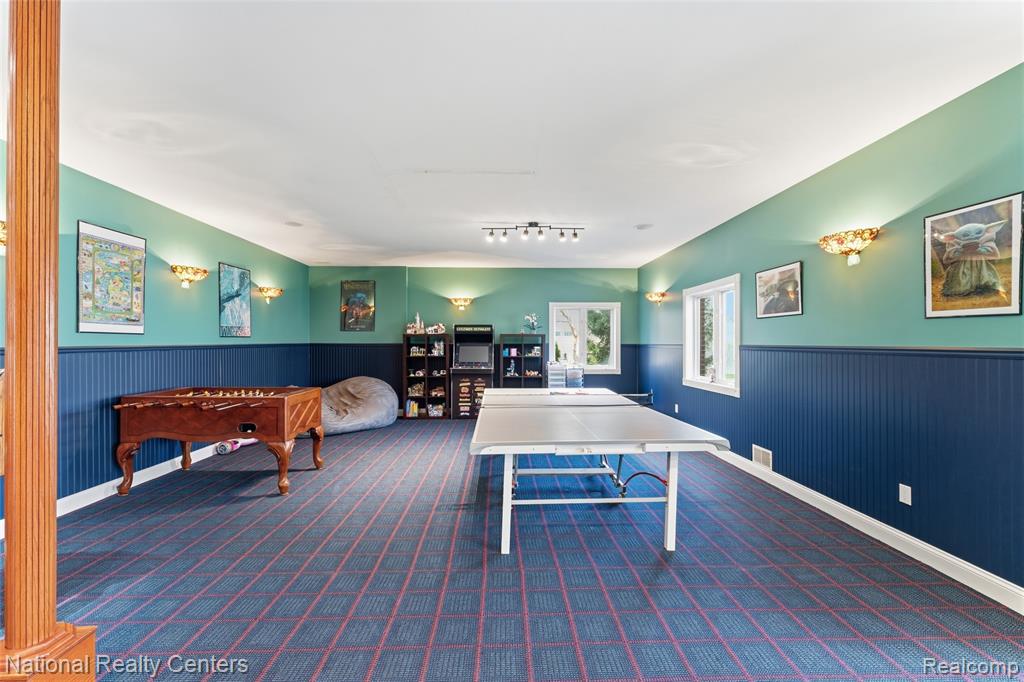 6276 N Shore Drive, West Bloomfield, MI 48324 — Photo 39