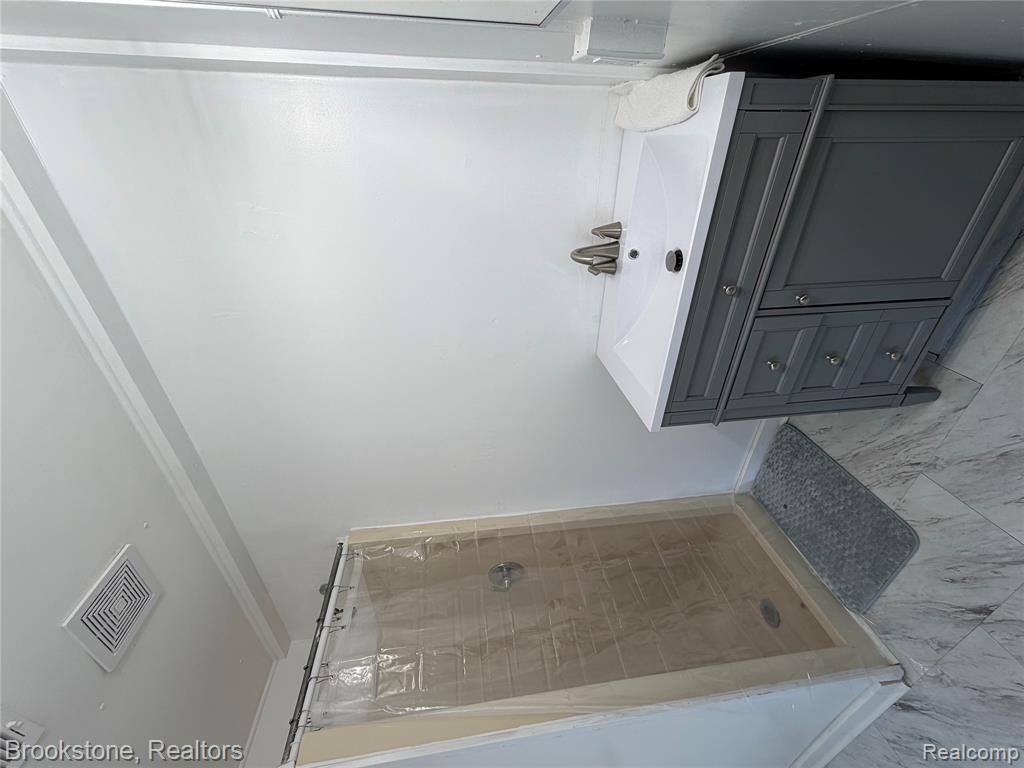 398 N Saginaw Street, Pontiac, MI 48342 — Photo 55