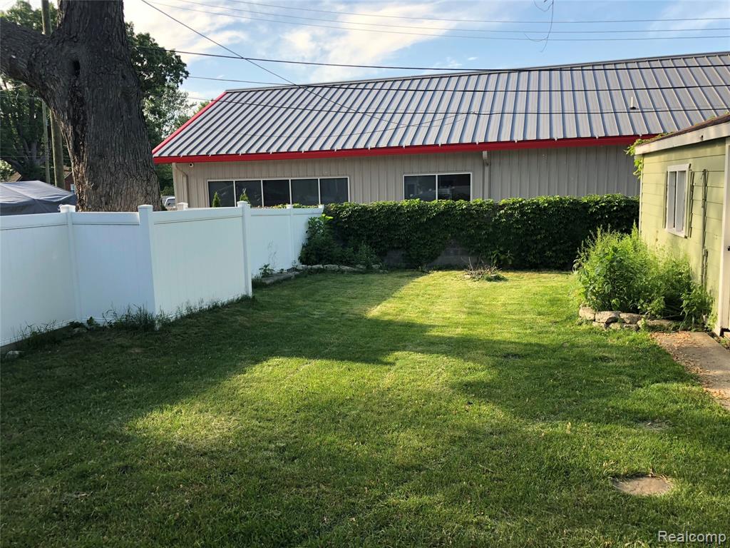 839 E Bennett Avenue E, Ferndale, MI 48220 — Photo 47