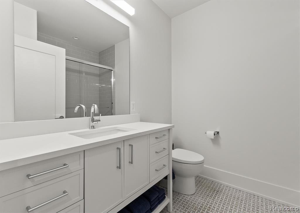 936 W 11 Mile Road, Royal Oak, MI 48067 — Photo 14