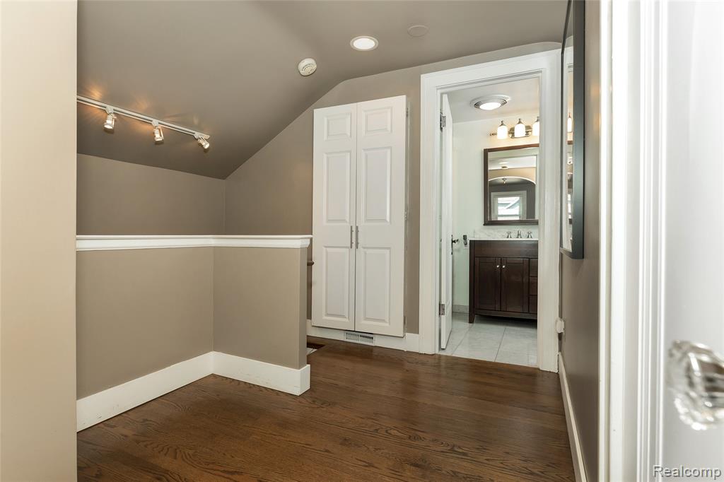 707 S Alexander Avenue, Royal Oak, MI 48067 — Photo 24