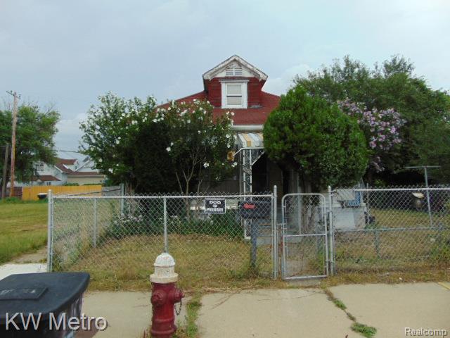 12938 Mitchell Street, Hamtramck, MI 48212 — Photo 2