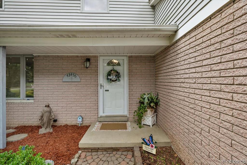 43456 Hartwick Drive, Sterling Heights, MI 48313 — Photo 4