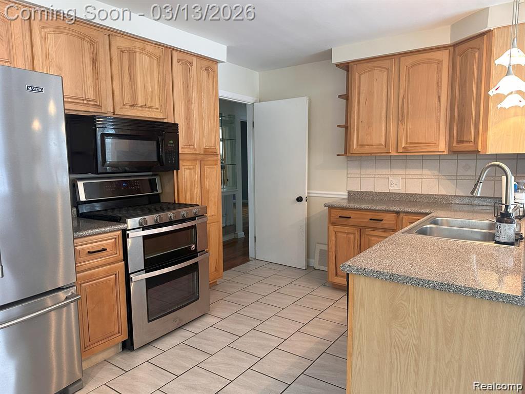 515 S MARIAS Avenue, Clawson, MI — Photo 14