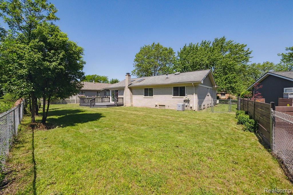 44259 N UMBERLAND Circle, Canton, MI 48187 — Photo 48