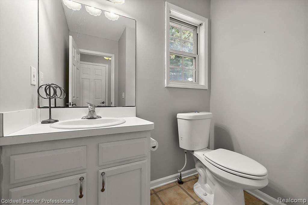765 1st Street, Fenton, MI 48430 — Photo 10