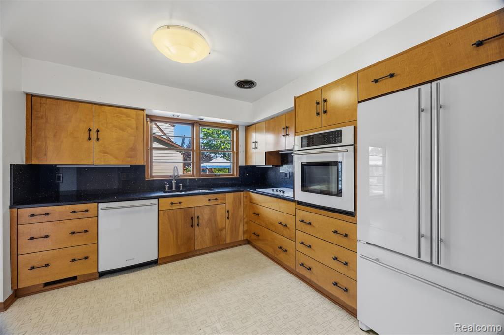 5041 Payne Avenue, Dearborn, MI 48126 — Photo 14