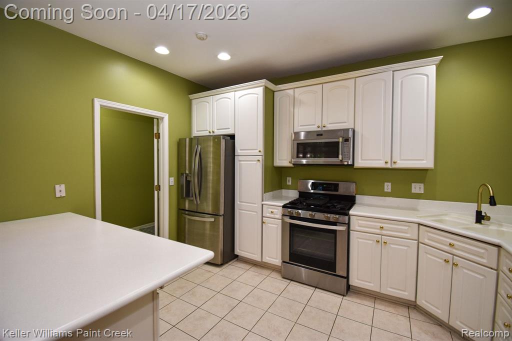 41687 Glade Road, Canton, MI 48187 — Photo 8