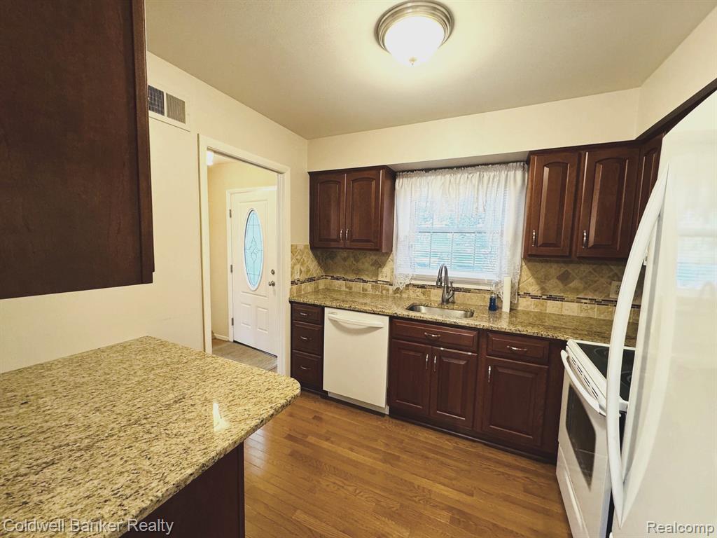 1778 BRENTWOOD Drive, Troy, MI 48098 — Photo 4