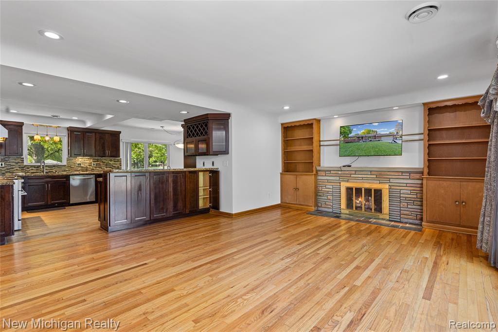 8359 Chicago Road, Warren, MI 48093 — Photo 7