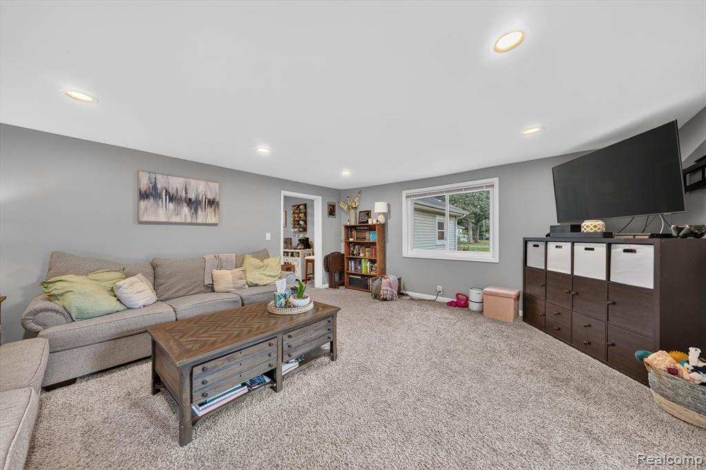 9110 Grove Drive, Whitmore Lake, MI 48189 — Photo 6