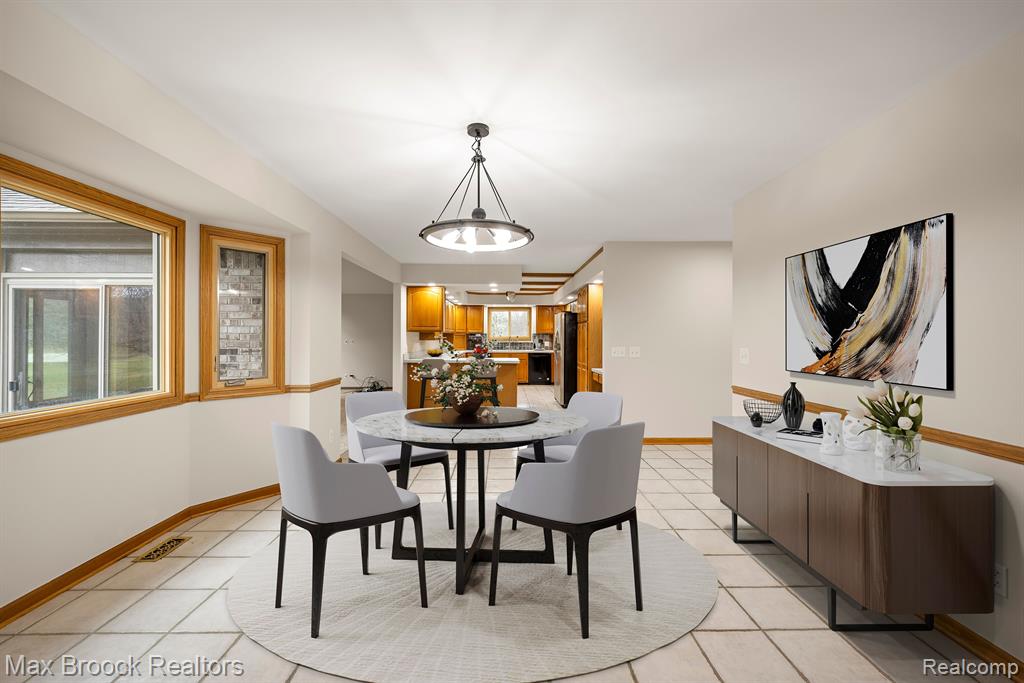 4070 GREENBRIAR Court, Rochester, MI 48306 — Photo 10