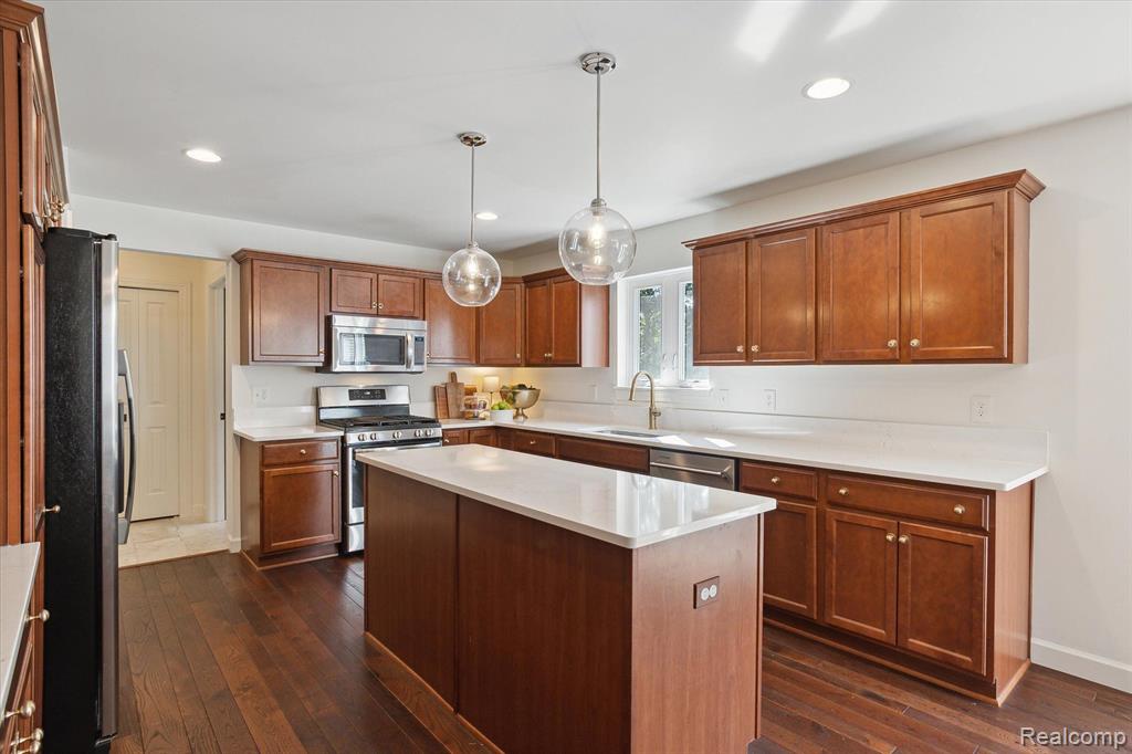 6884 WELLINGTON Drive, Dexter, MI 48130 — Photo 12