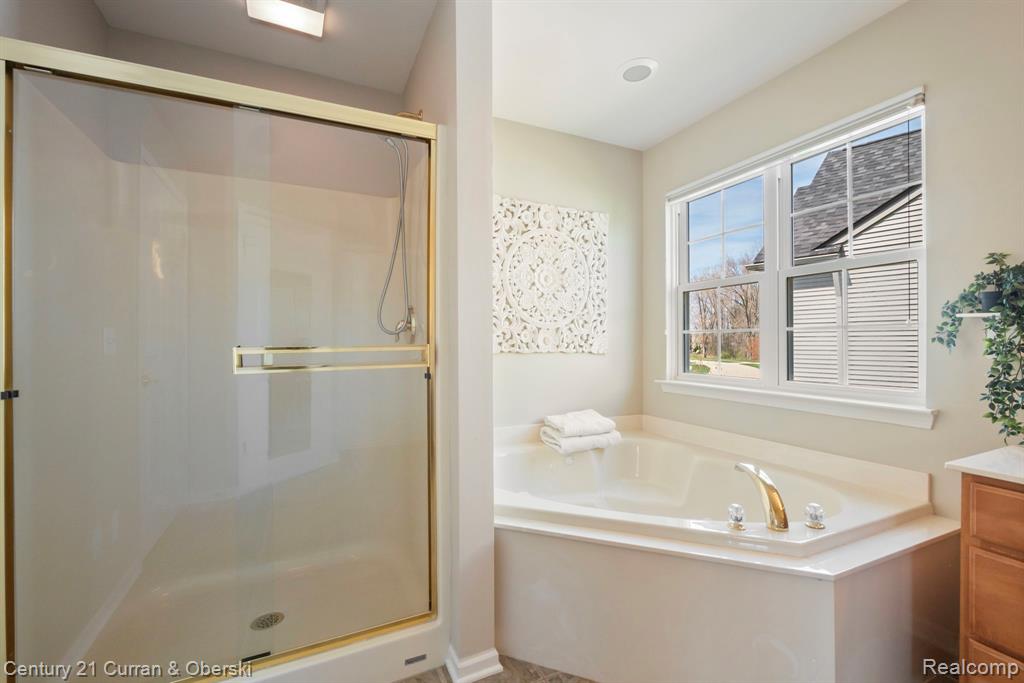 48742 Tanglewood Drive, Macomb, MI 48044 — Photo 55