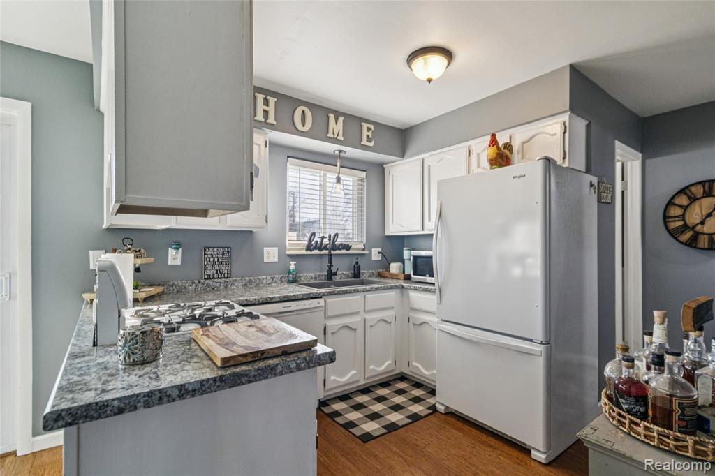 715 Cape Cod, 1, South Lyon, MI 48178 — Photo 9