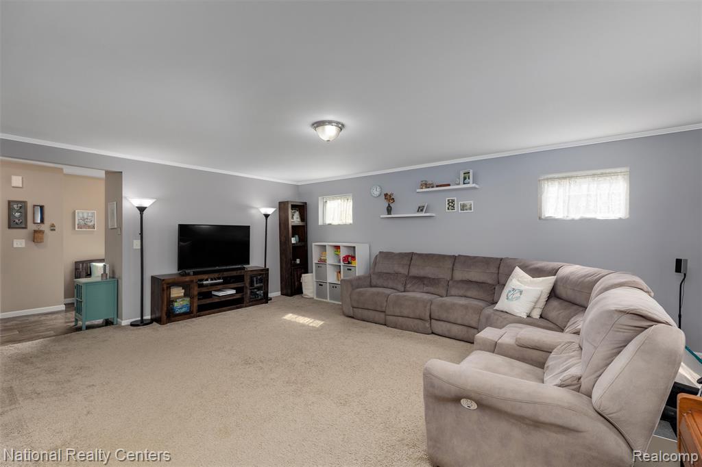 13456 Stamford Road, Belleville, MI 48111 — Photo 8