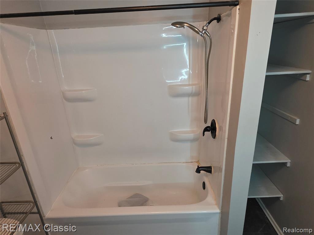 3259 N State Road, Davison, MI 48423 — Photo 12