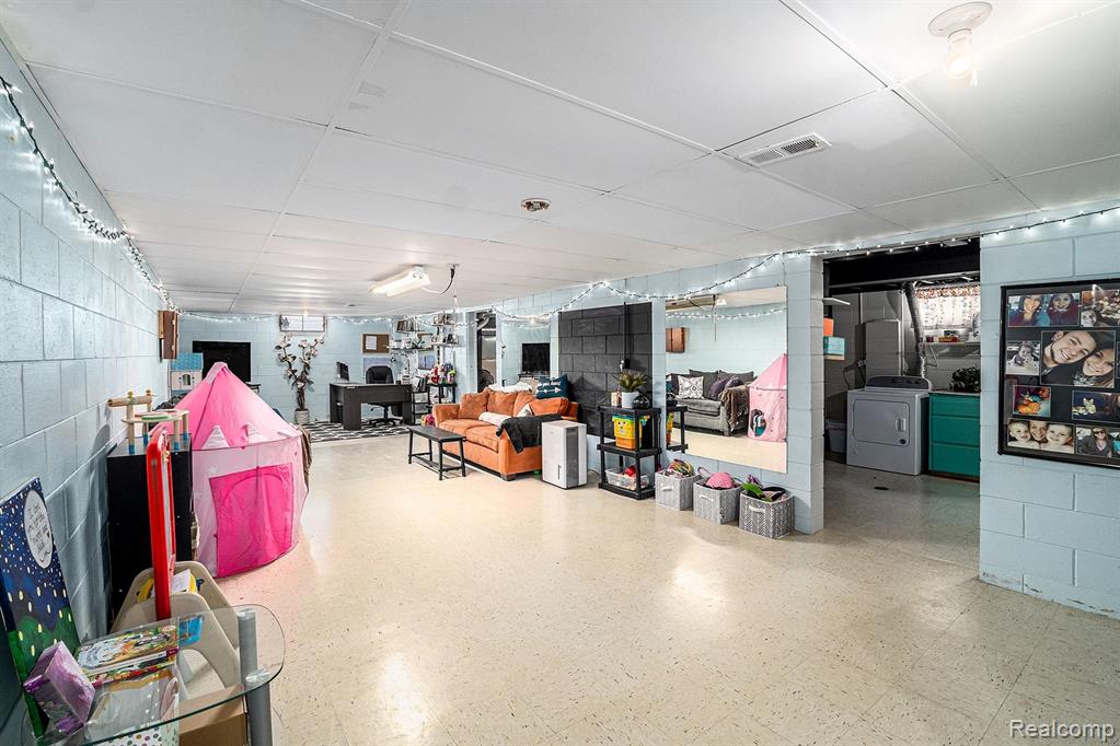 6030 E Hill Road, Grand Blanc, MI 48439 — Photo 16