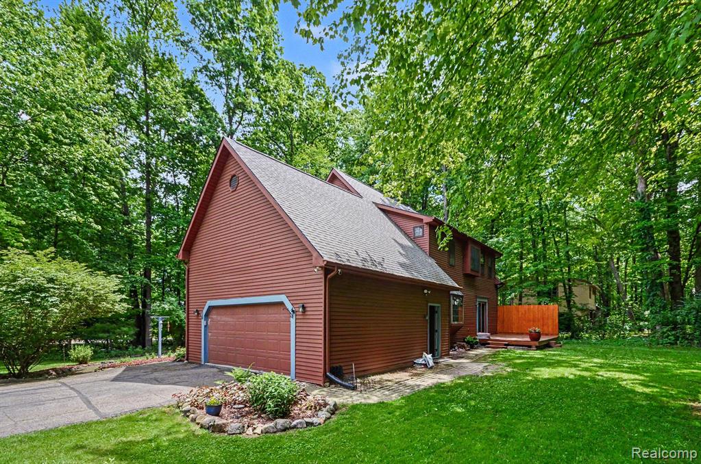 1435 Rolling Hills Drive, Howell, MI 48843 — Photo 20