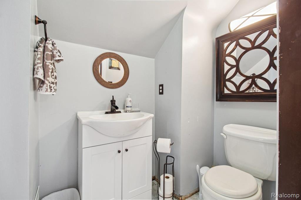 944 NEW YORK Avenue, Lincoln Park, MI 48146 — Photo 20