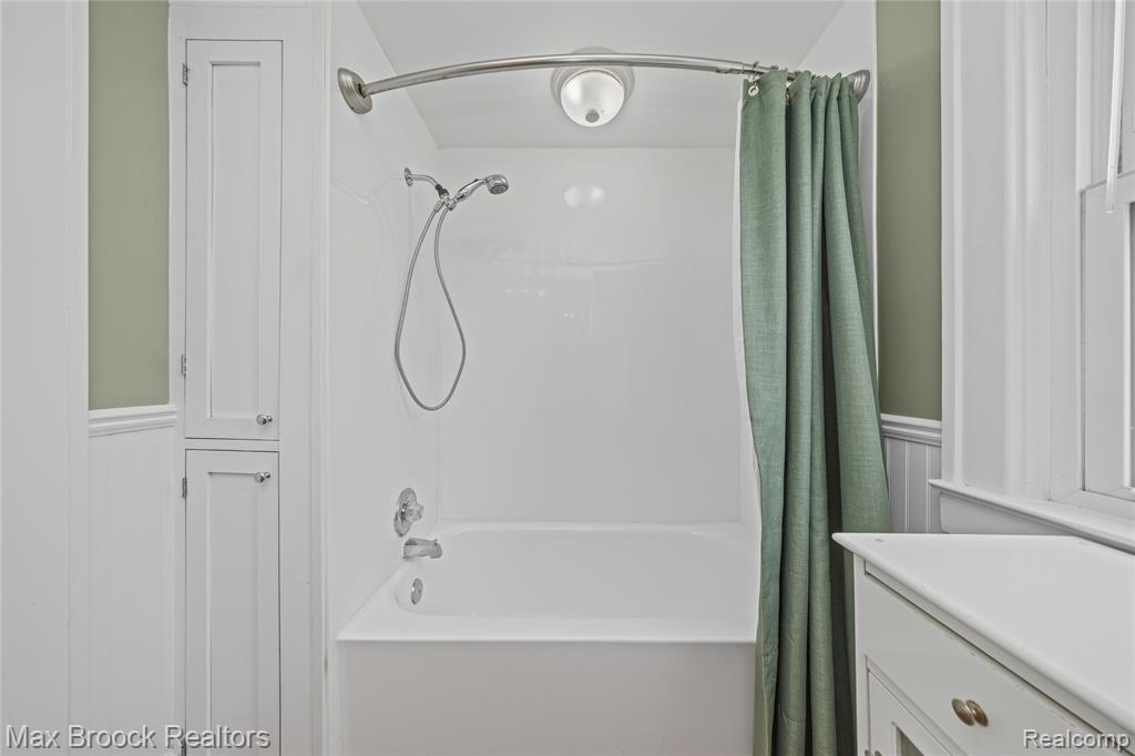 6053 Yinger Avenue, Dearborn, MI 48126 — Photo 31
