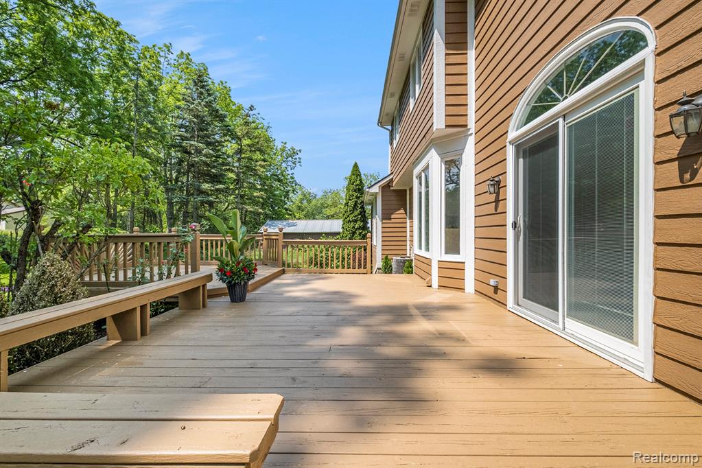 4118 Pinehurst Drive, Howell, MI 48843 — Photo 4