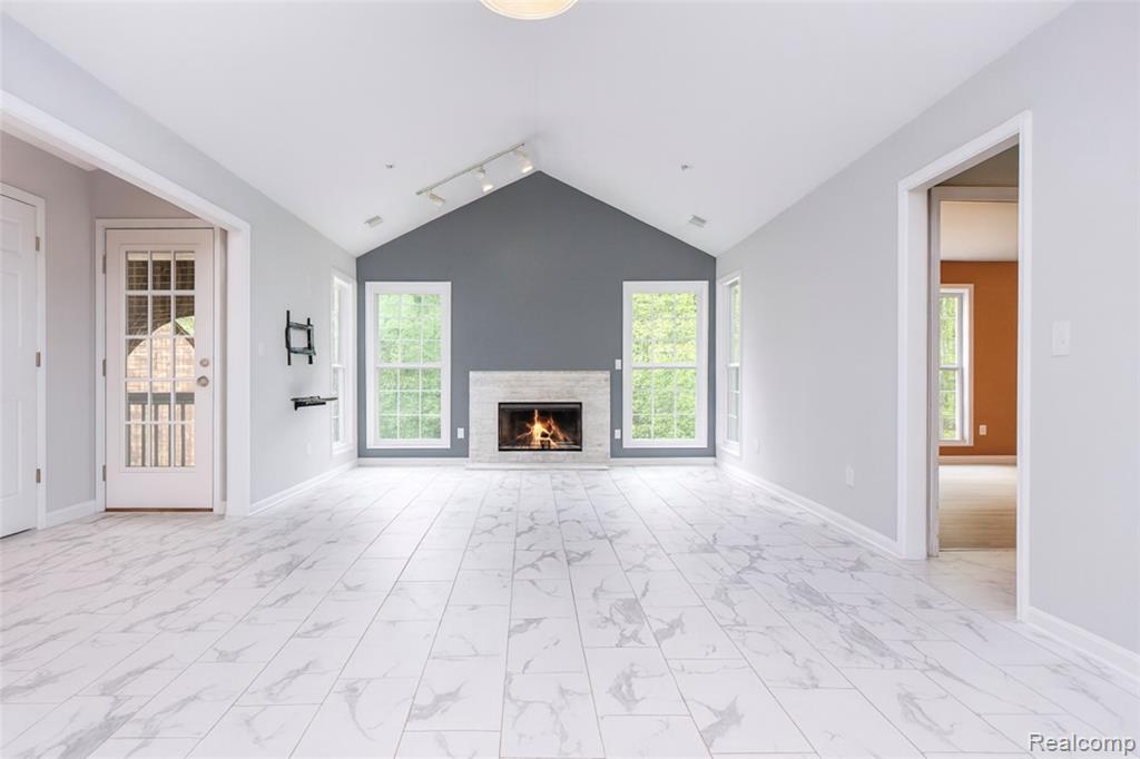 28560 Carlton Way Drive, Novi, MI — Photo 6