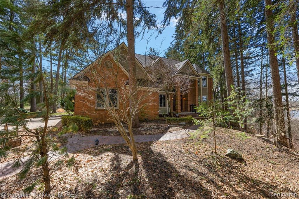 1009 Tall Pines Trail, Highland, MI 48356 — Photo 2