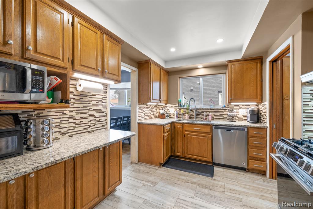 7213 Cortland Avenue, Allen Park, MI 48101 — Photo 6
