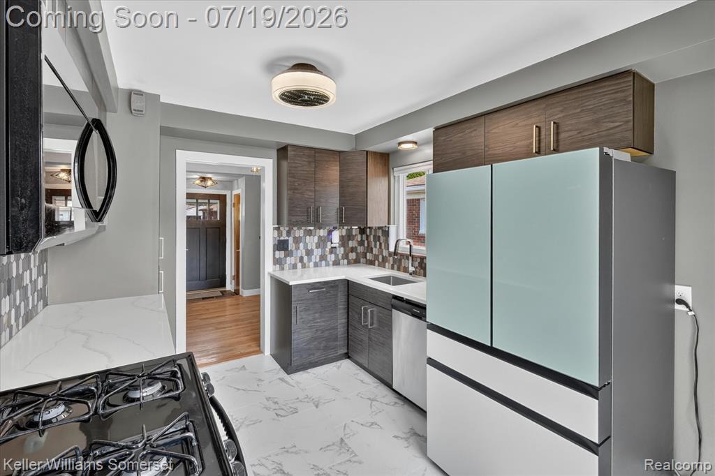 28326 Brush Street, Madison Heights, MI 48071 — Photo 15