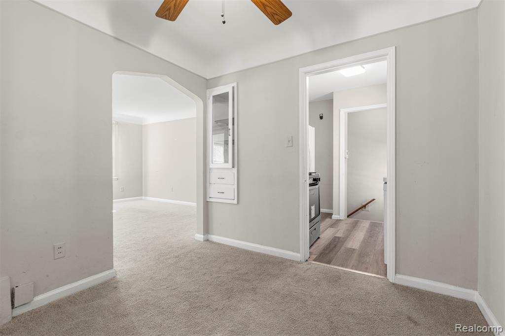 7521 N Silvery Lane, Dearborn Heights, MI 48127 — Photo 9