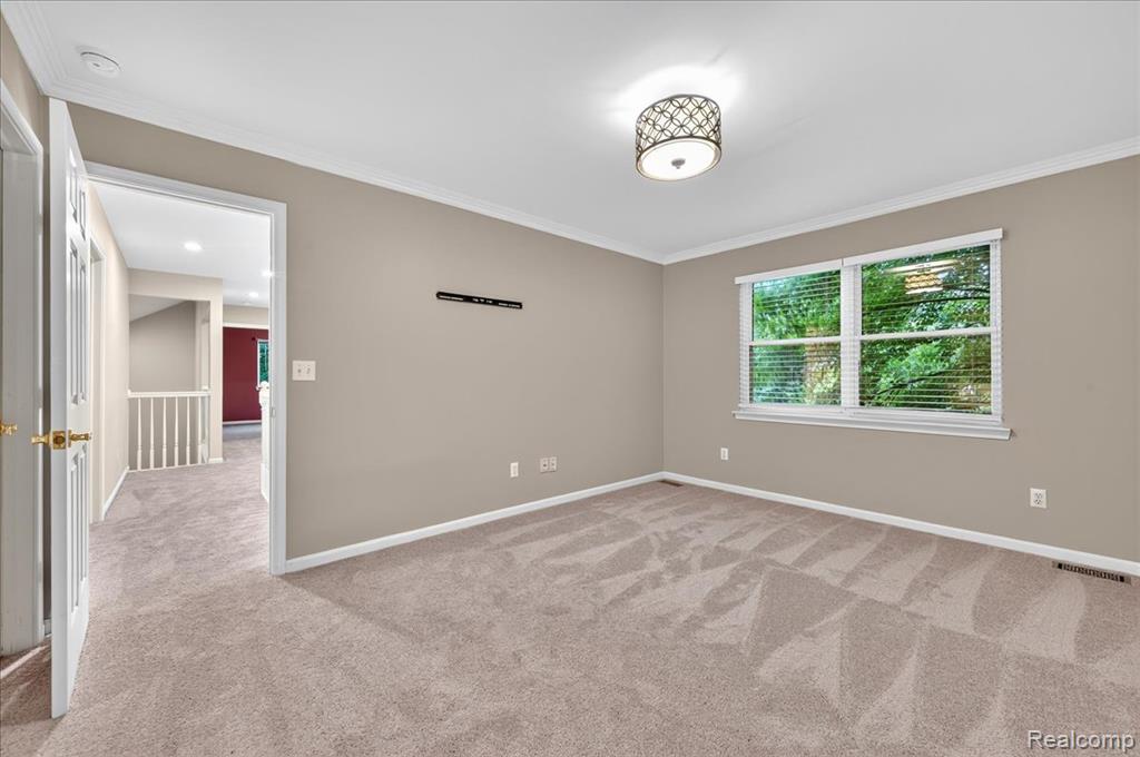 9695 Forest Ridge Drive, Clarkston, MI 48348 — Photo 15