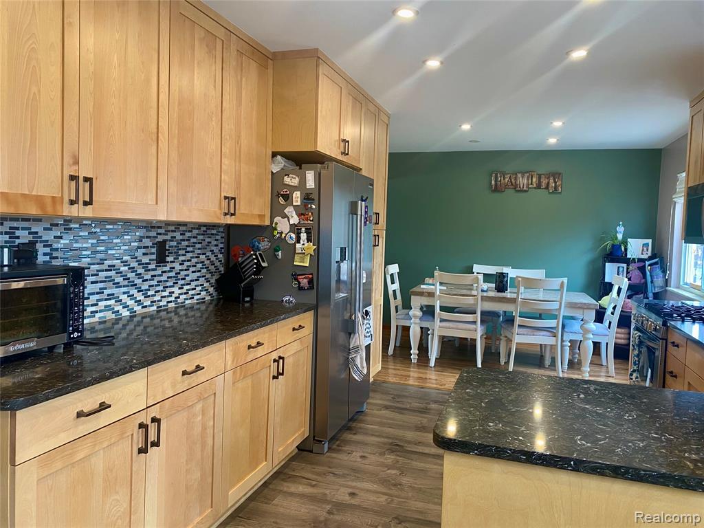 24816 Pamela Street, Flat Rock, MI 48134 — Photo 7