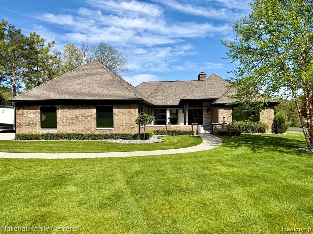 7050 Lake Shannon Court, Fenton, MI 48430 — Photo 2