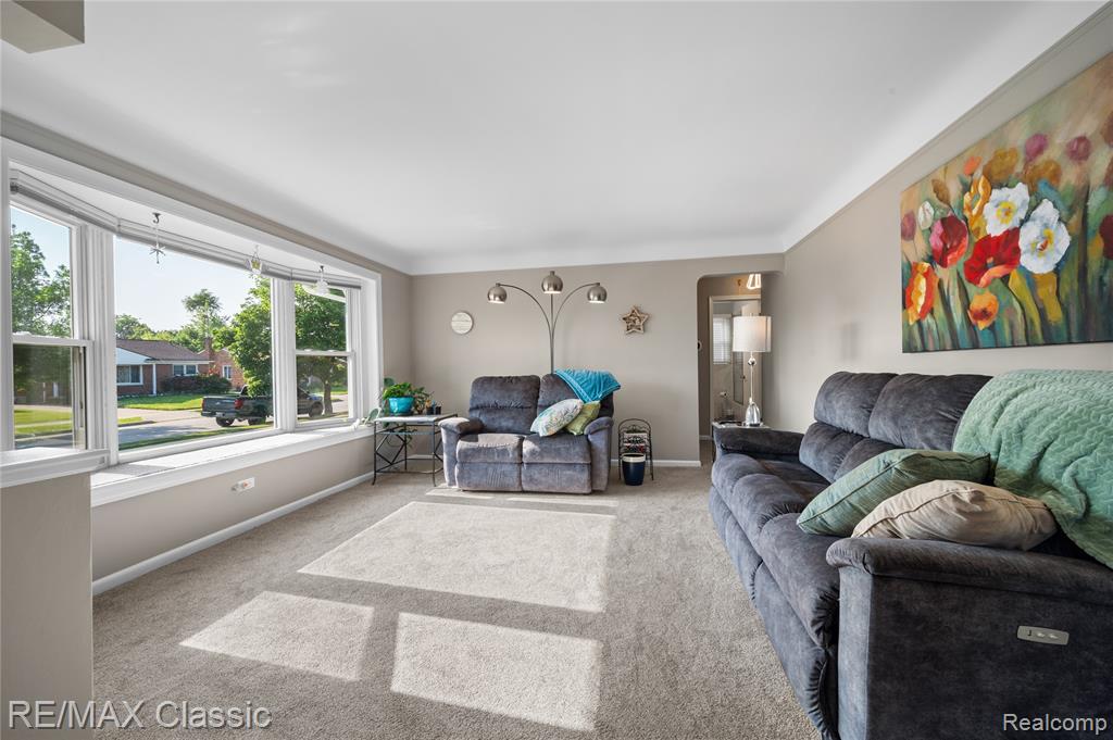 6622 Schaller Street, Garden City, MI — Photo 9